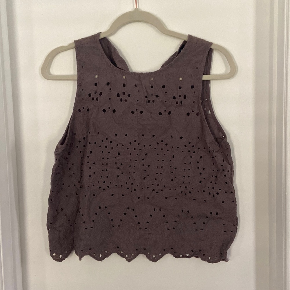 Eyelet crop tank